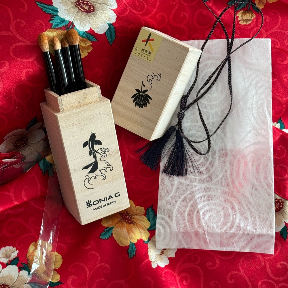 SOLD—sonia G Summer Koi 2024 Eye brushes Set